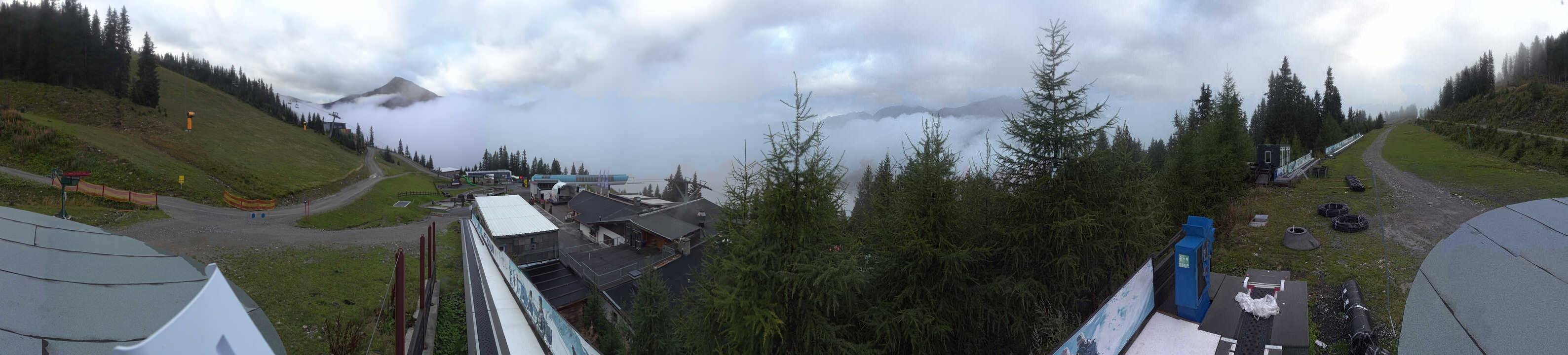 Archived image Webcam Bergbahnen See in Tyrol - Medrig Center