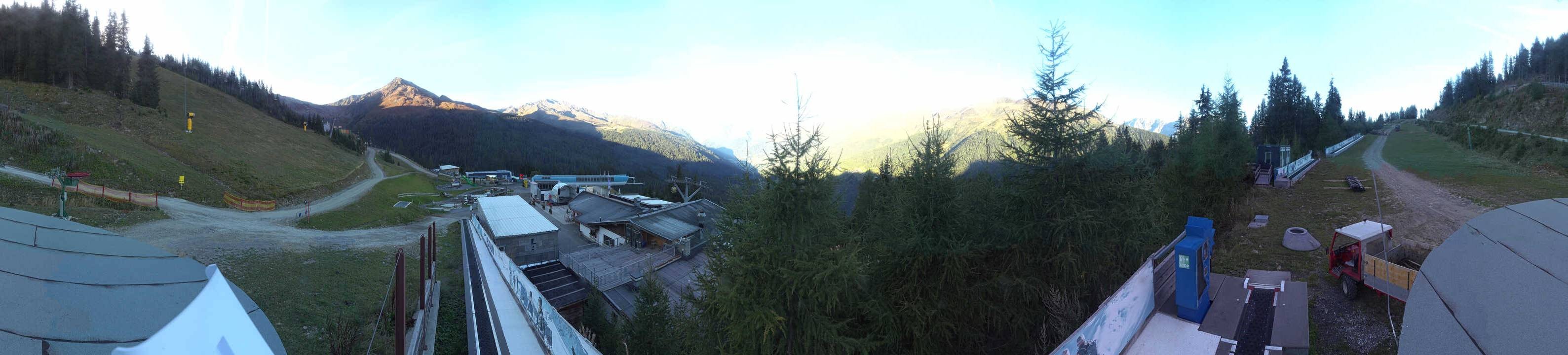 Archived image Webcam Bergbahnen See in Tyrol - Medrig Center