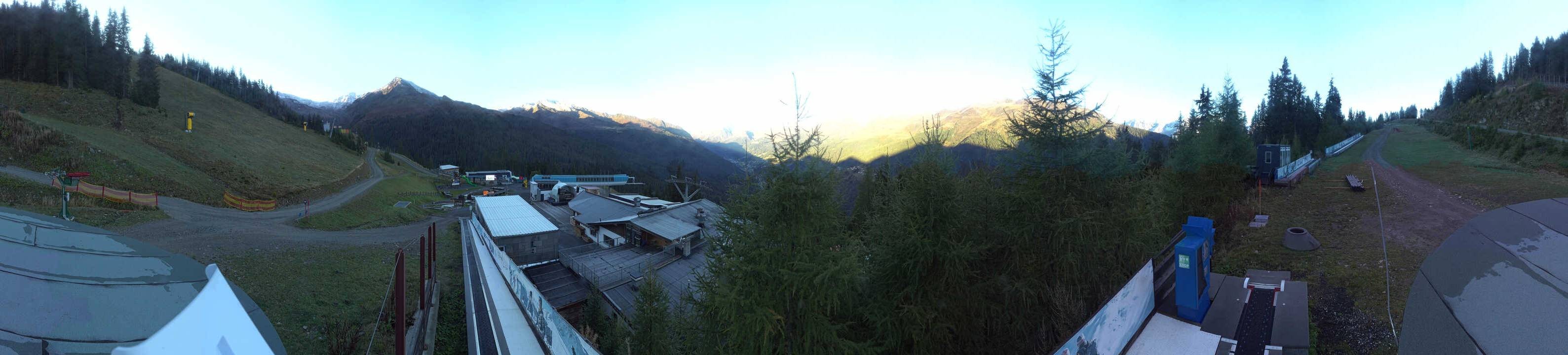 Archived image Webcam Bergbahnen See in Tyrol - Medrig Center
