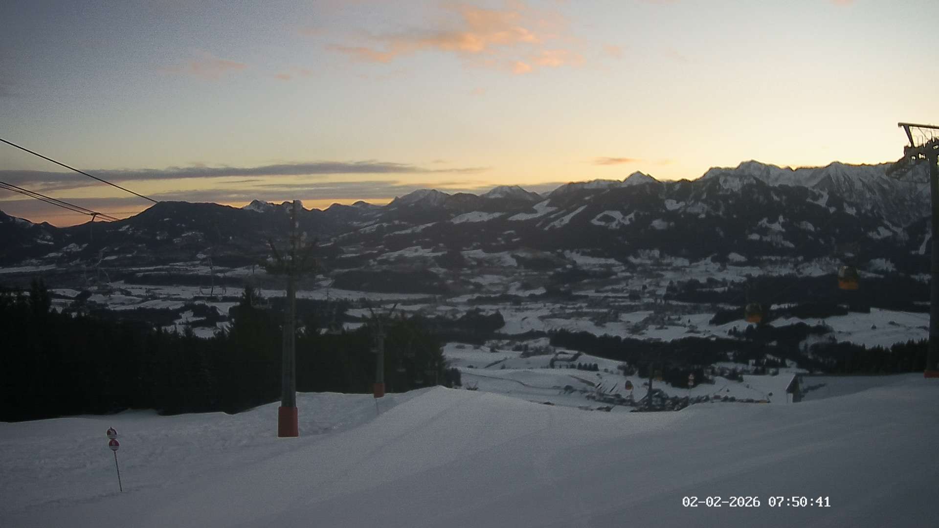 Archiv Foto Webcam Ausblick Mittelstation Hörnerbahn