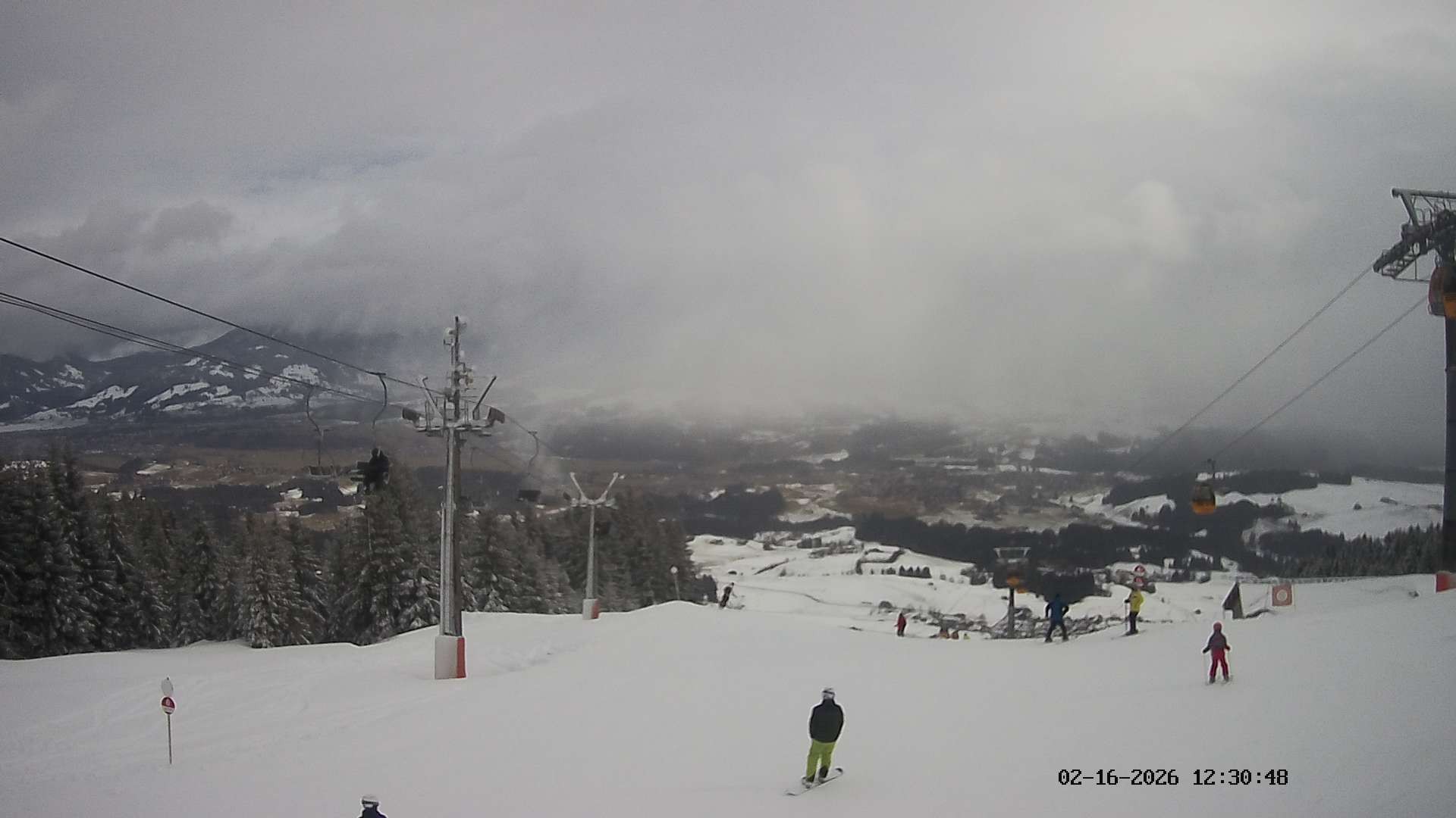 Archiv Foto Webcam Ausblick Mittelstation Hörnerbahn