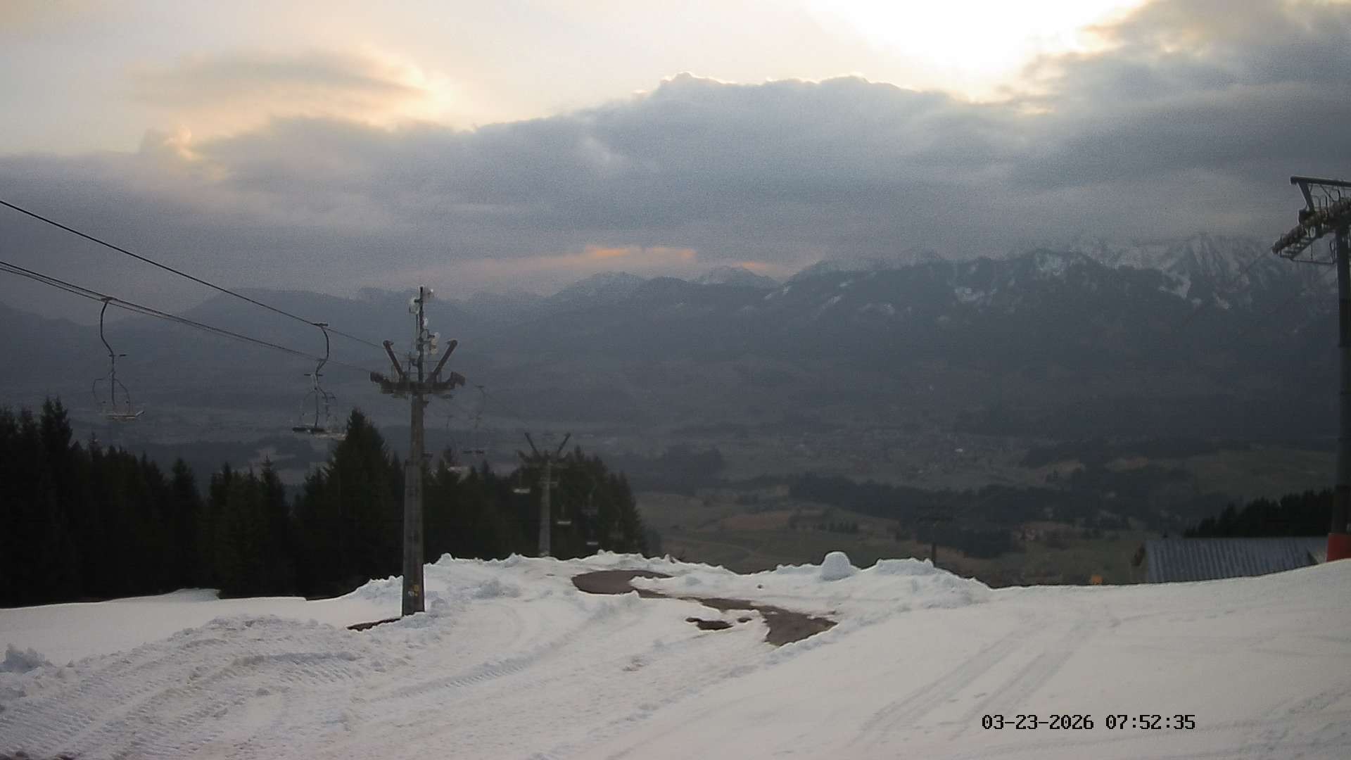 Archiv Foto Webcam Ausblick Mittelstation Hörnerbahn