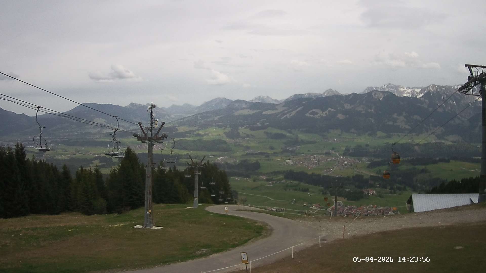 Archiv Foto Webcam Ausblick Mittelstation Hörnerbahn