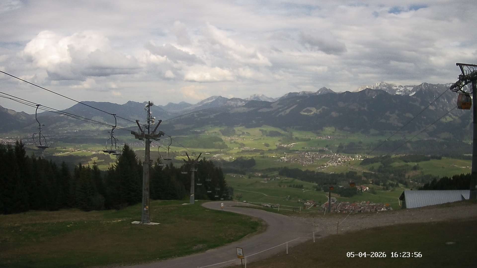 Archiv Foto Webcam Ausblick Mittelstation Hörnerbahn