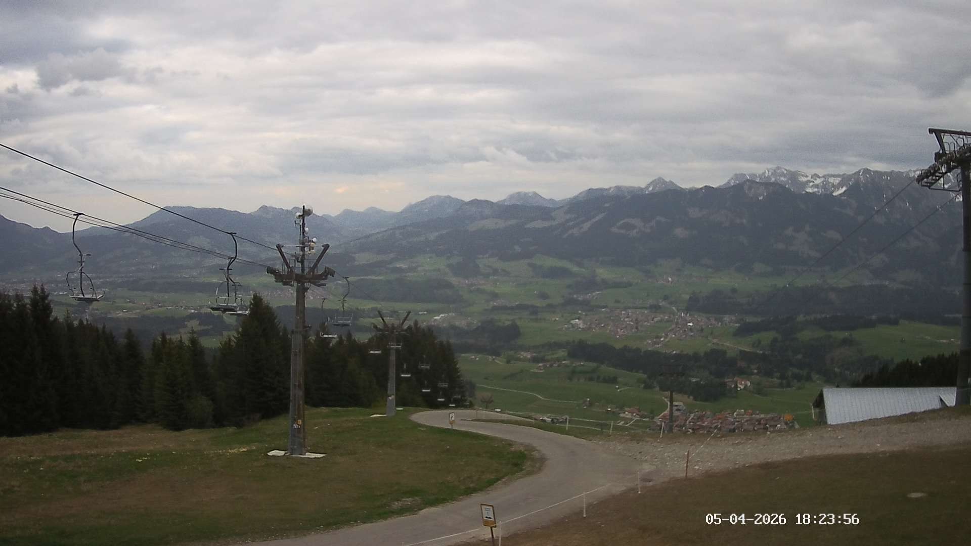 Archiv Foto Webcam Ausblick Mittelstation Hörnerbahn
