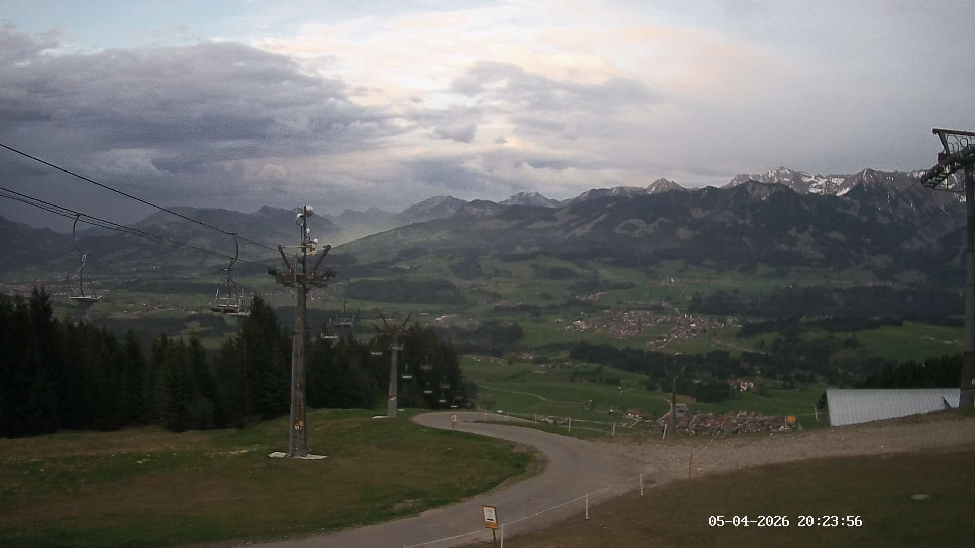 Archiv Foto Webcam Ausblick Mittelstation Hörnerbahn