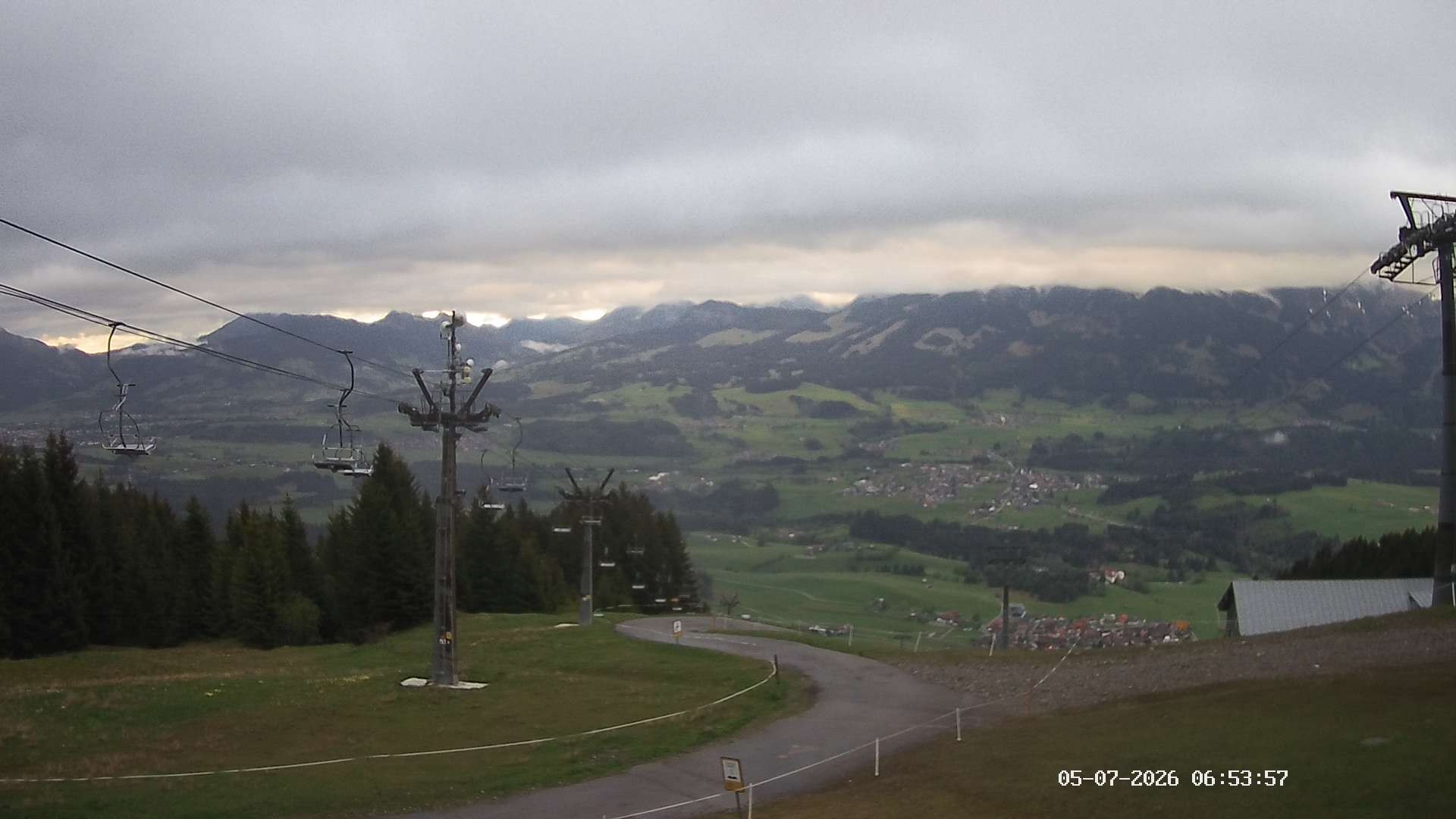 Archiv Foto Webcam Ausblick Mittelstation Hörnerbahn