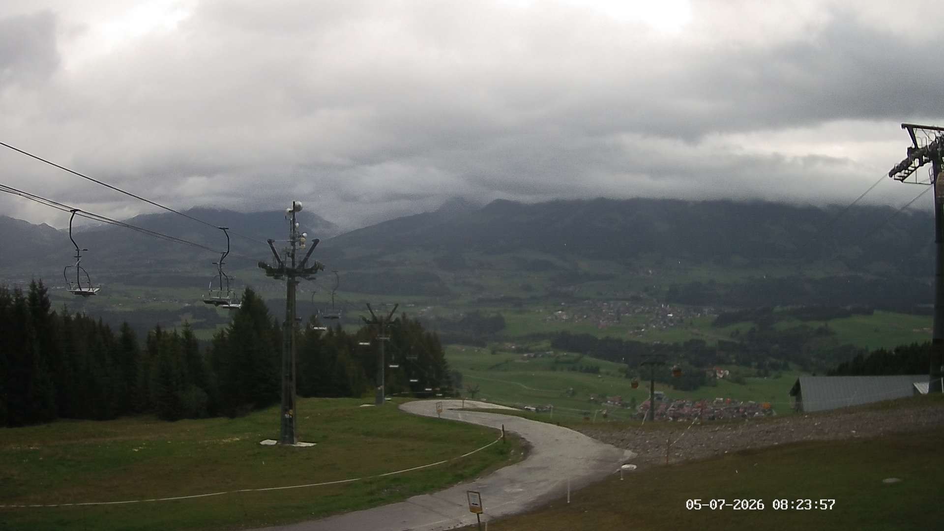 Archiv Foto Webcam Ausblick Mittelstation Hörnerbahn