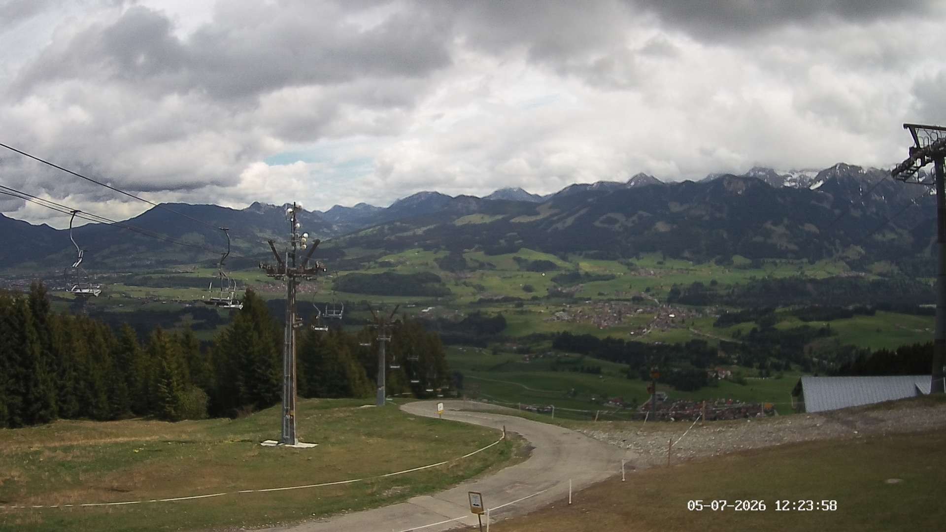 Archiv Foto Webcam Ausblick Mittelstation Hörnerbahn