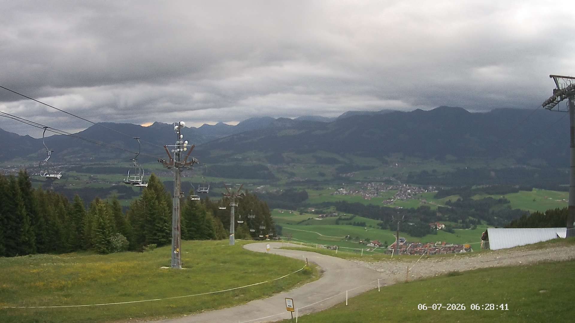 Archiv Foto Webcam Ausblick Mittelstation Hörnerbahn