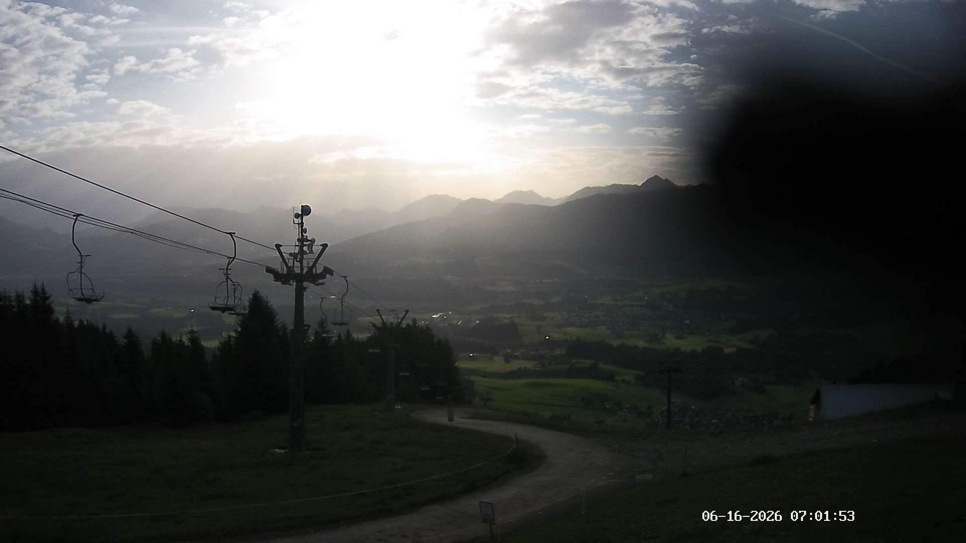 Archiv Foto Webcam Ausblick Mittelstation Hörnerbahn