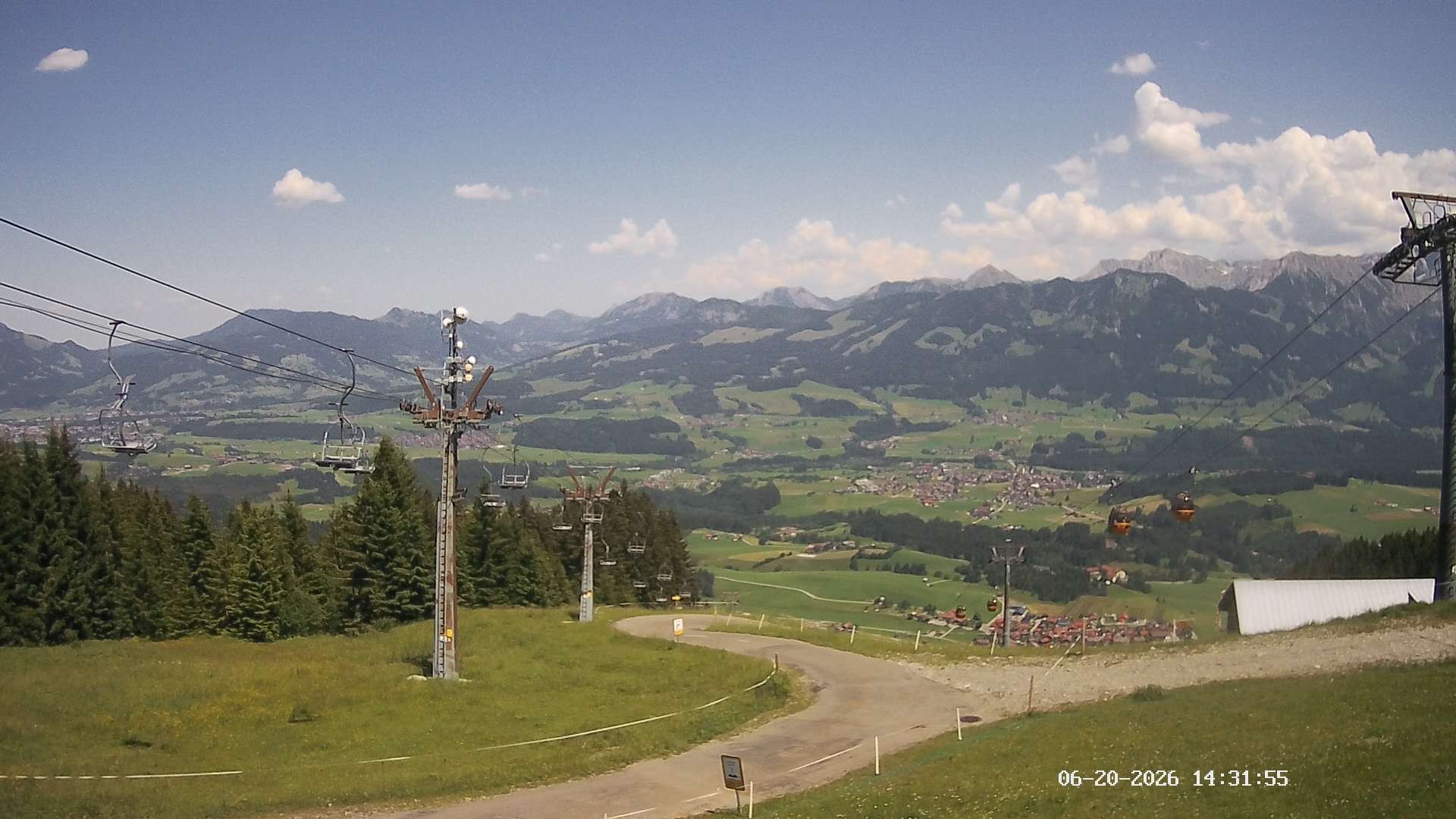 Archiv Foto Webcam Ausblick Mittelstation Hörnerbahn