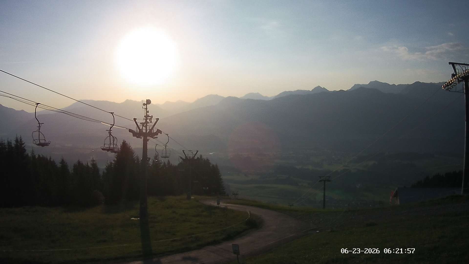 Archiv Foto Webcam Ausblick Mittelstation Hörnerbahn