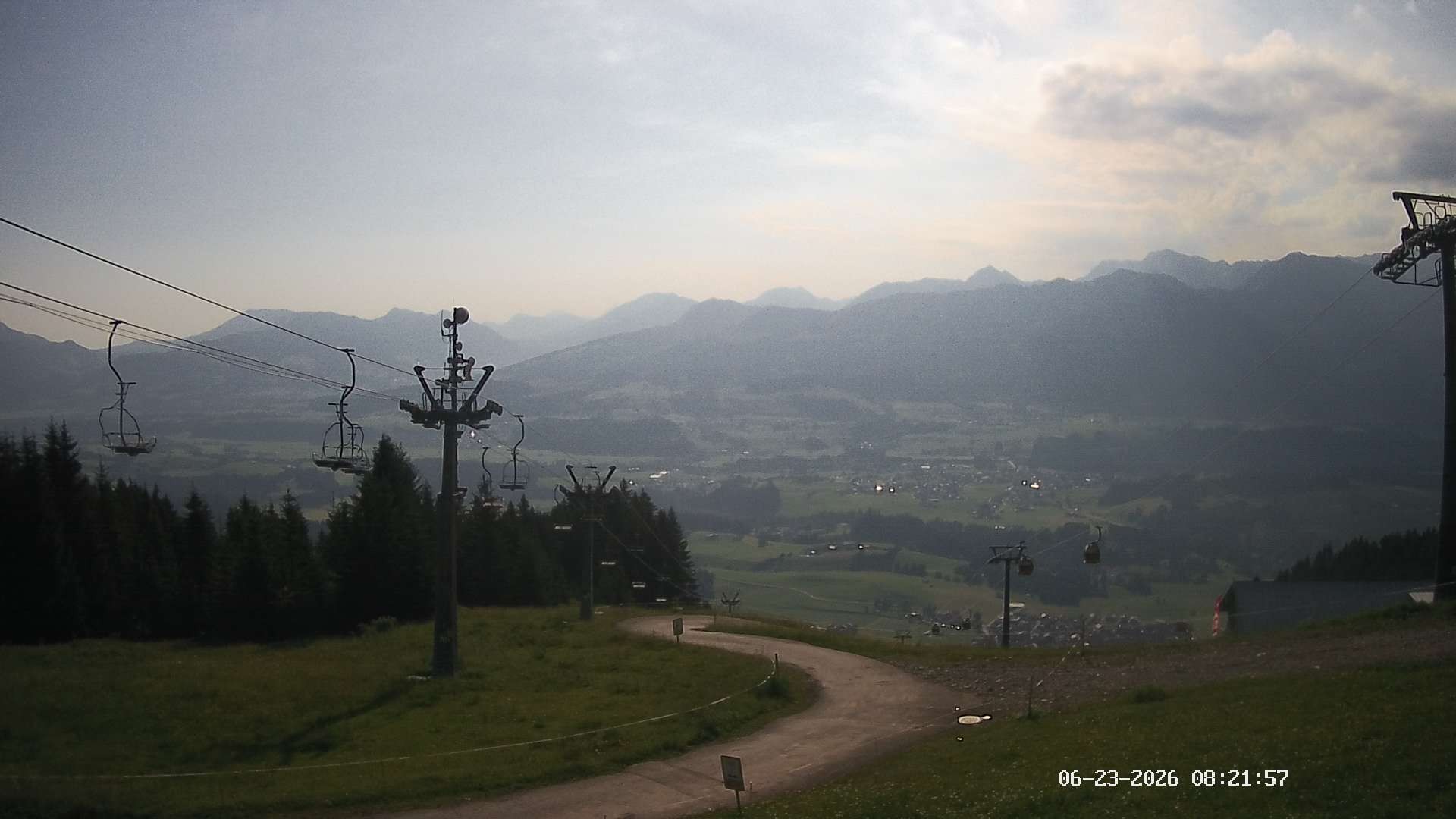 Archiv Foto Webcam Ausblick Mittelstation Hörnerbahn