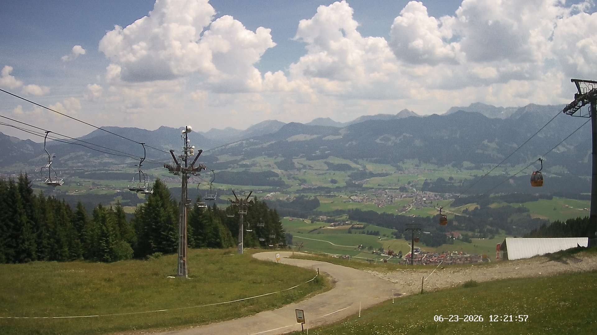 Archiv Foto Webcam Ausblick Mittelstation Hörnerbahn
