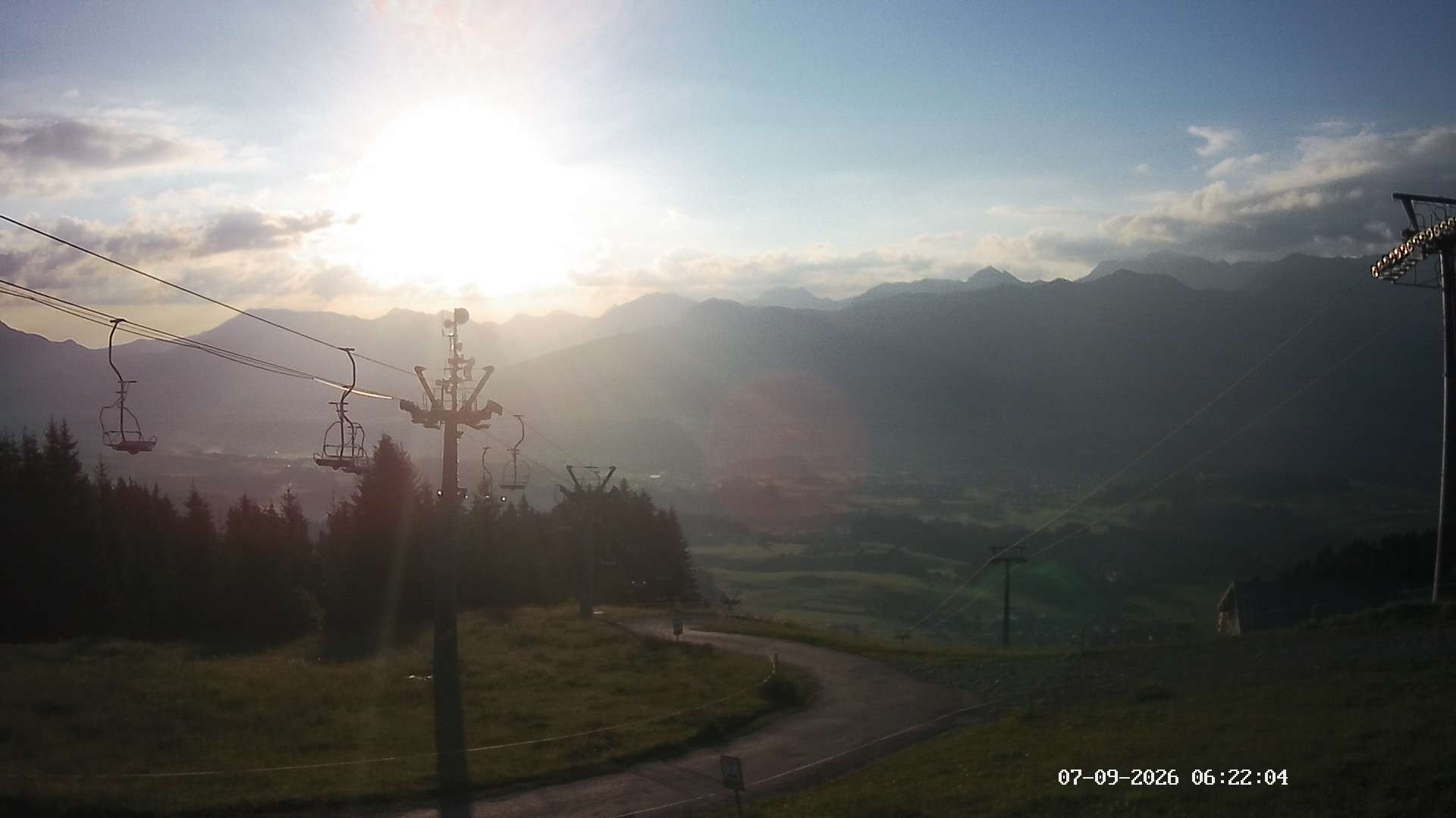 Archiv Foto Webcam Ausblick Mittelstation Hörnerbahn