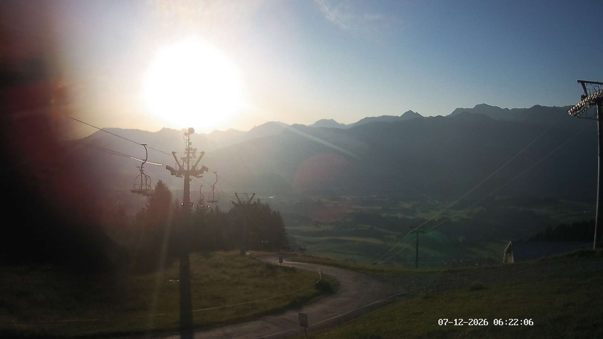 Archiv Foto Webcam Ausblick Mittelstation Hörnerbahn