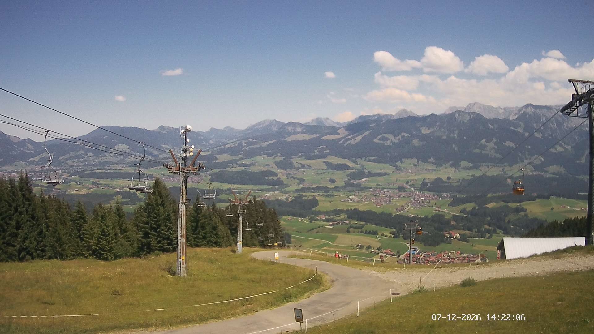 Archiv Foto Webcam Ausblick Mittelstation Hörnerbahn
