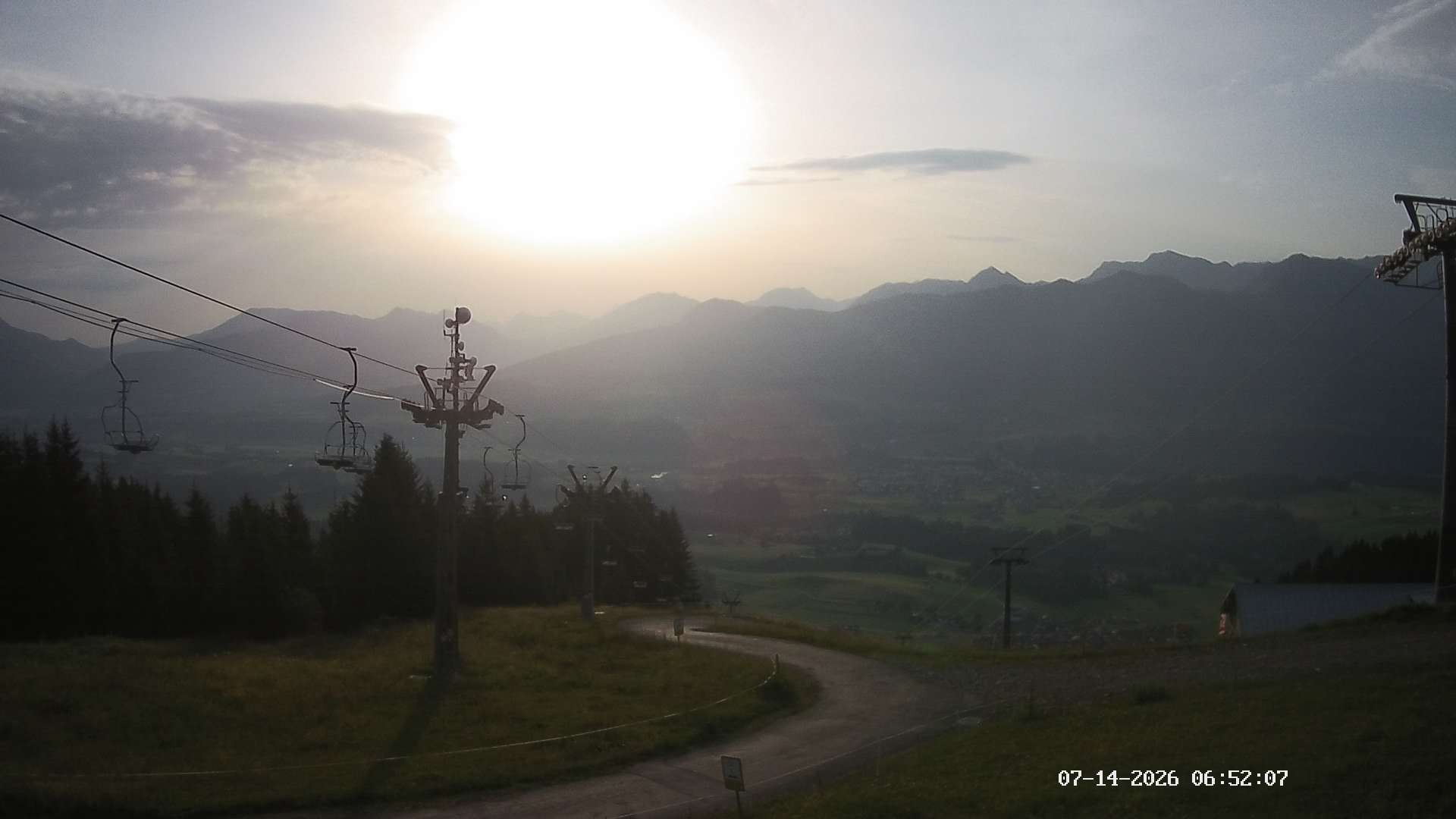 Archiv Foto Webcam Ausblick Mittelstation Hörnerbahn