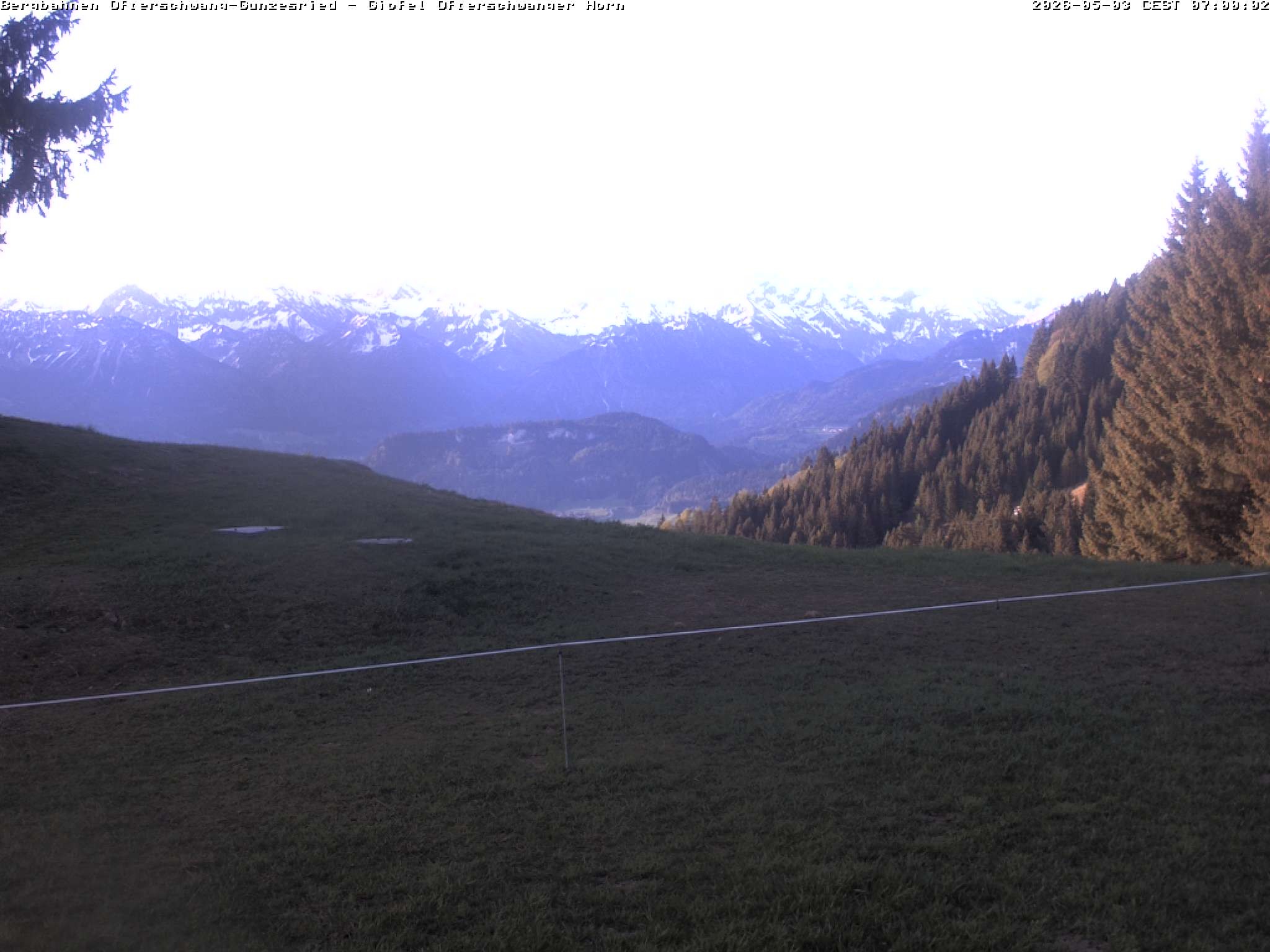 Archived image Webcam Peak of "Ofterschwanger Horn", 1.406 m