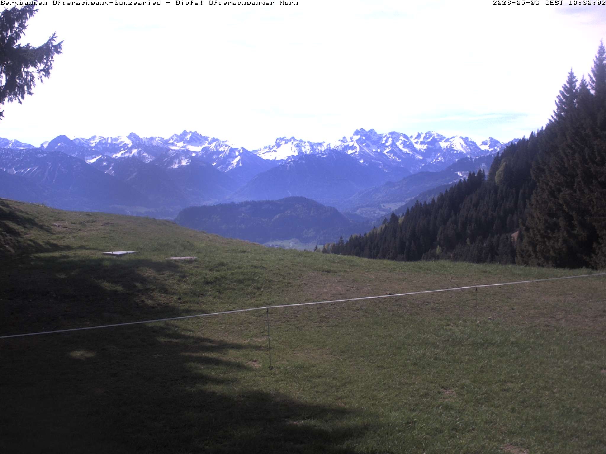 Archived image Webcam Peak of "Ofterschwanger Horn", 1.406 m