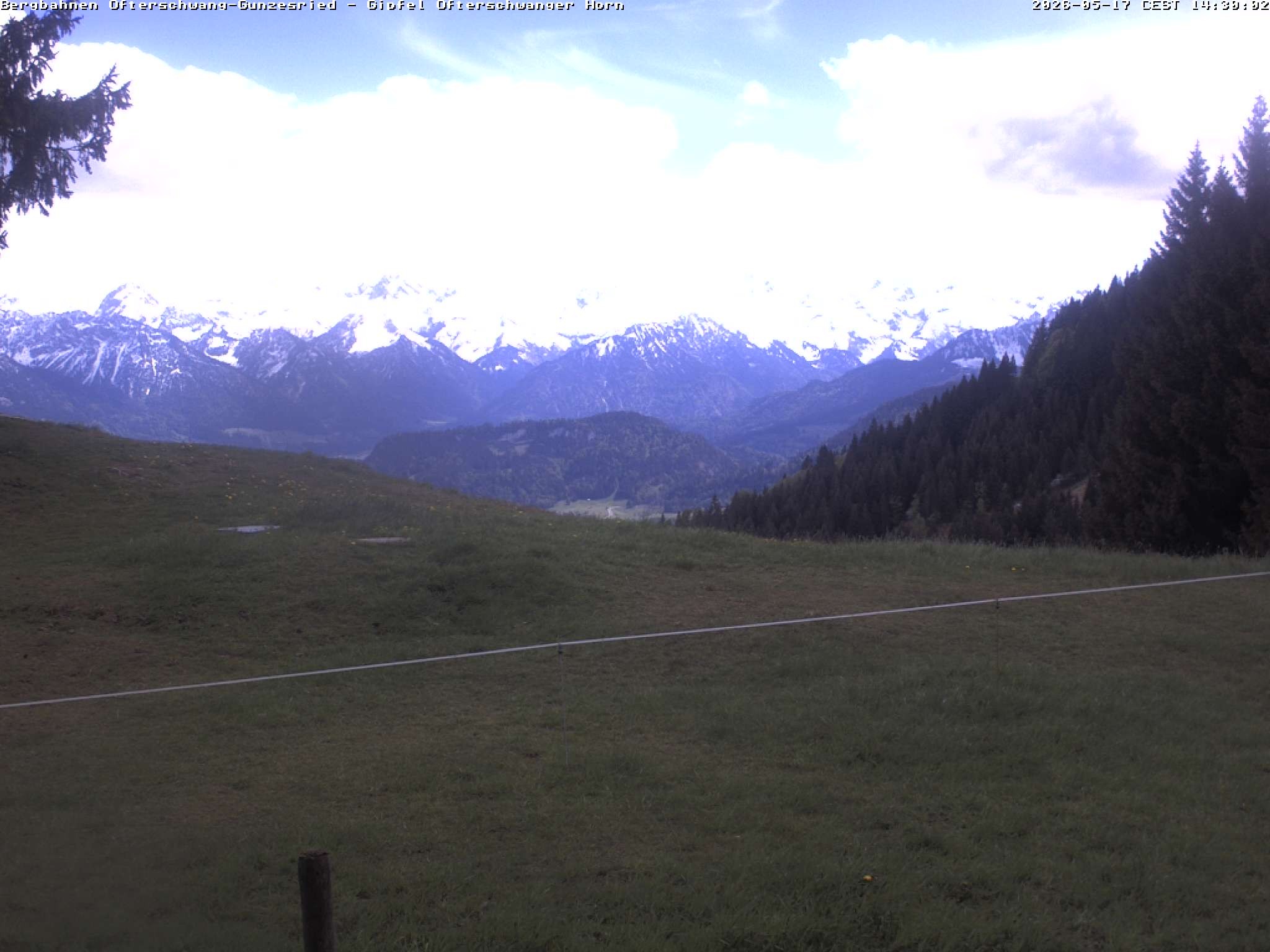 Archived image Webcam Peak of "Ofterschwanger Horn", 1.406 m