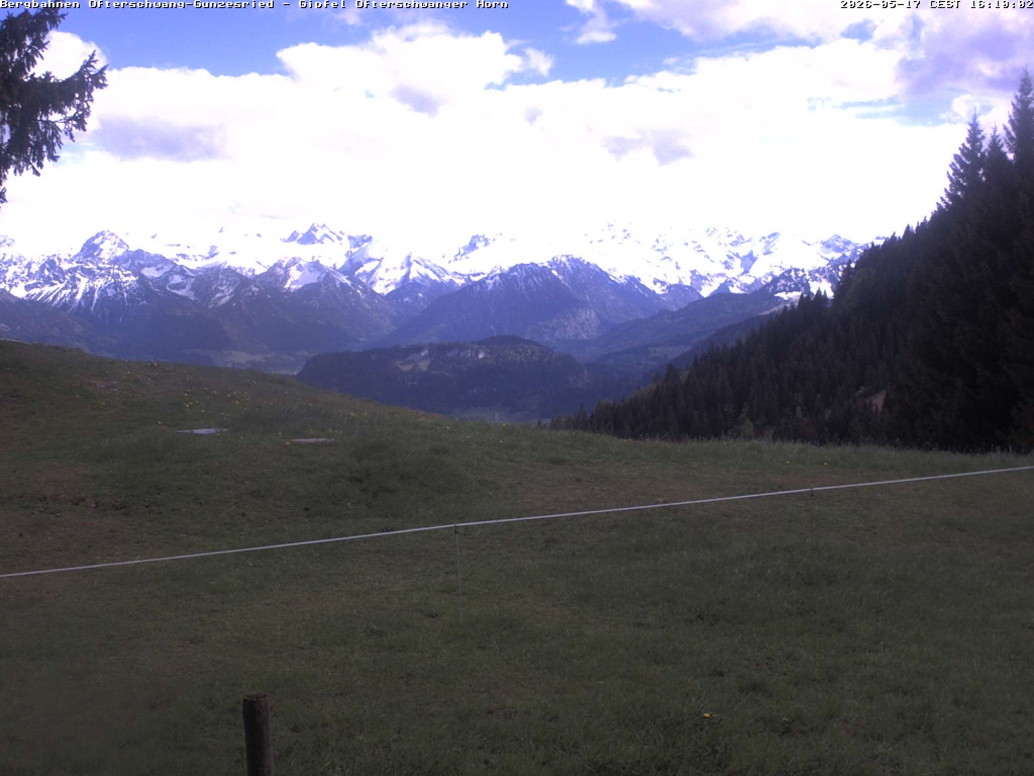 Archived image Webcam Peak of "Ofterschwanger Horn", 1.406 m