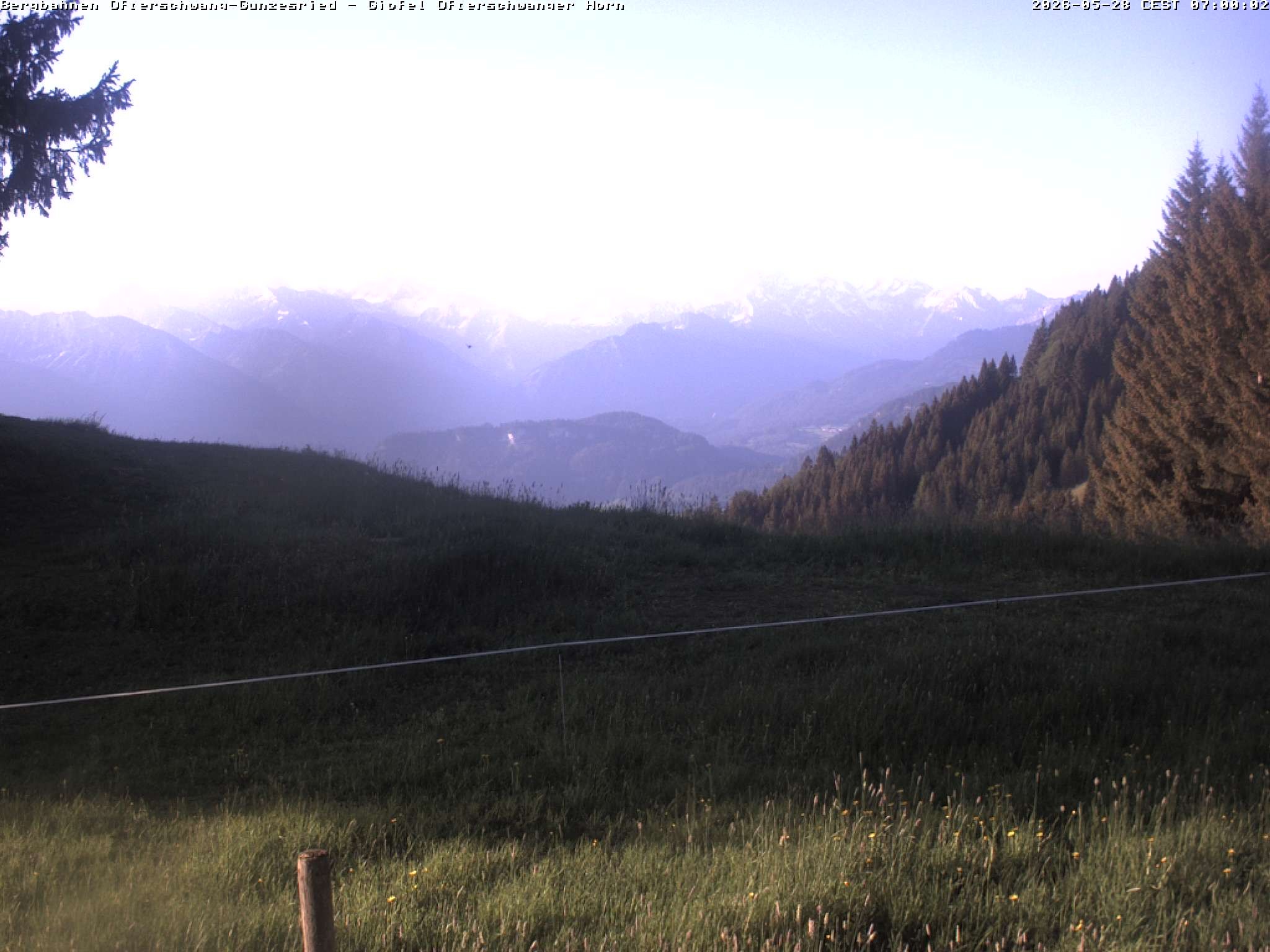 Archived image Webcam Peak of "Ofterschwanger Horn", 1.406 m