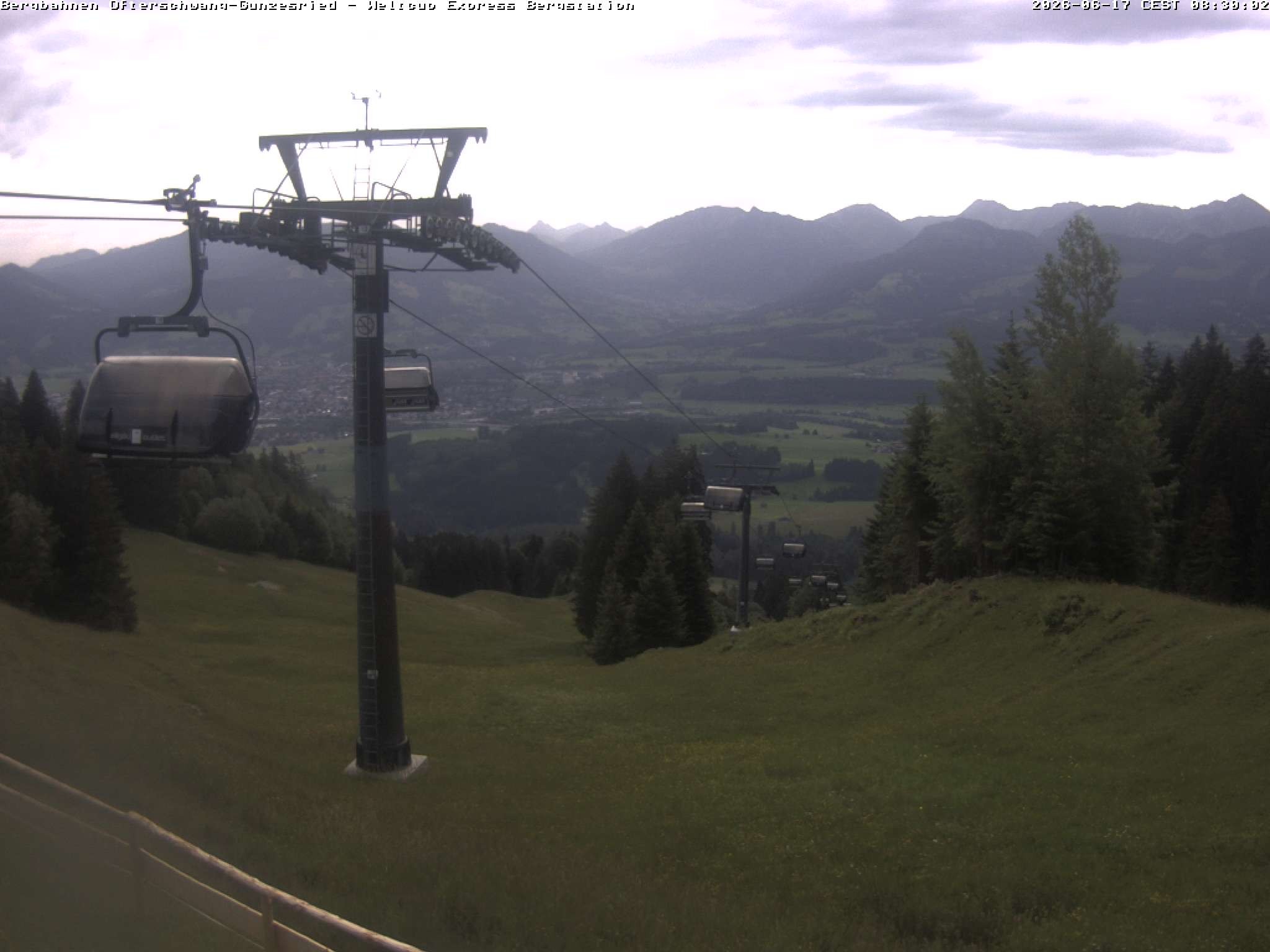 Archived image Webcam mountain station chairlift Weltcup Express