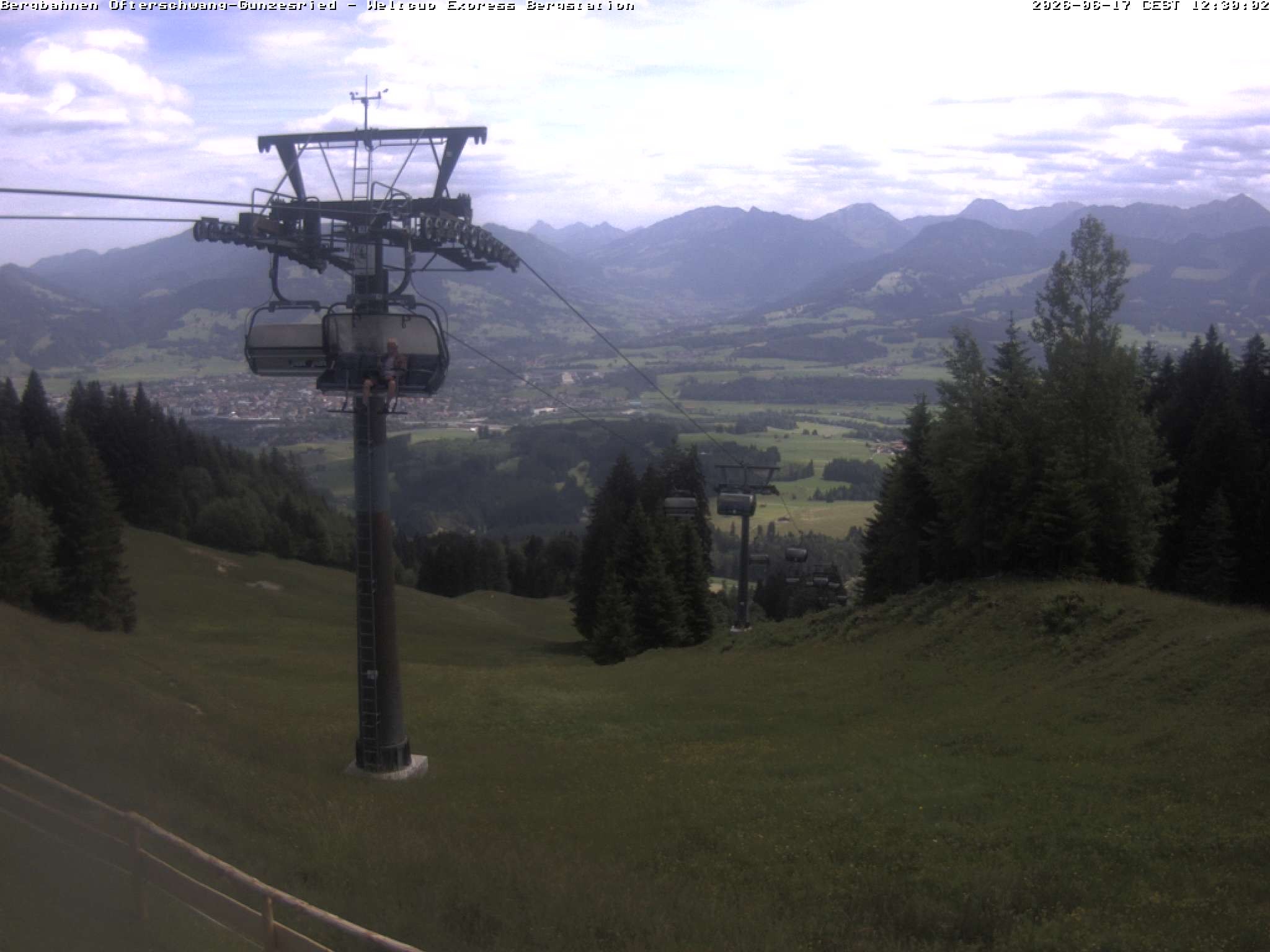 Archived image Webcam mountain station chairlift Weltcup Express