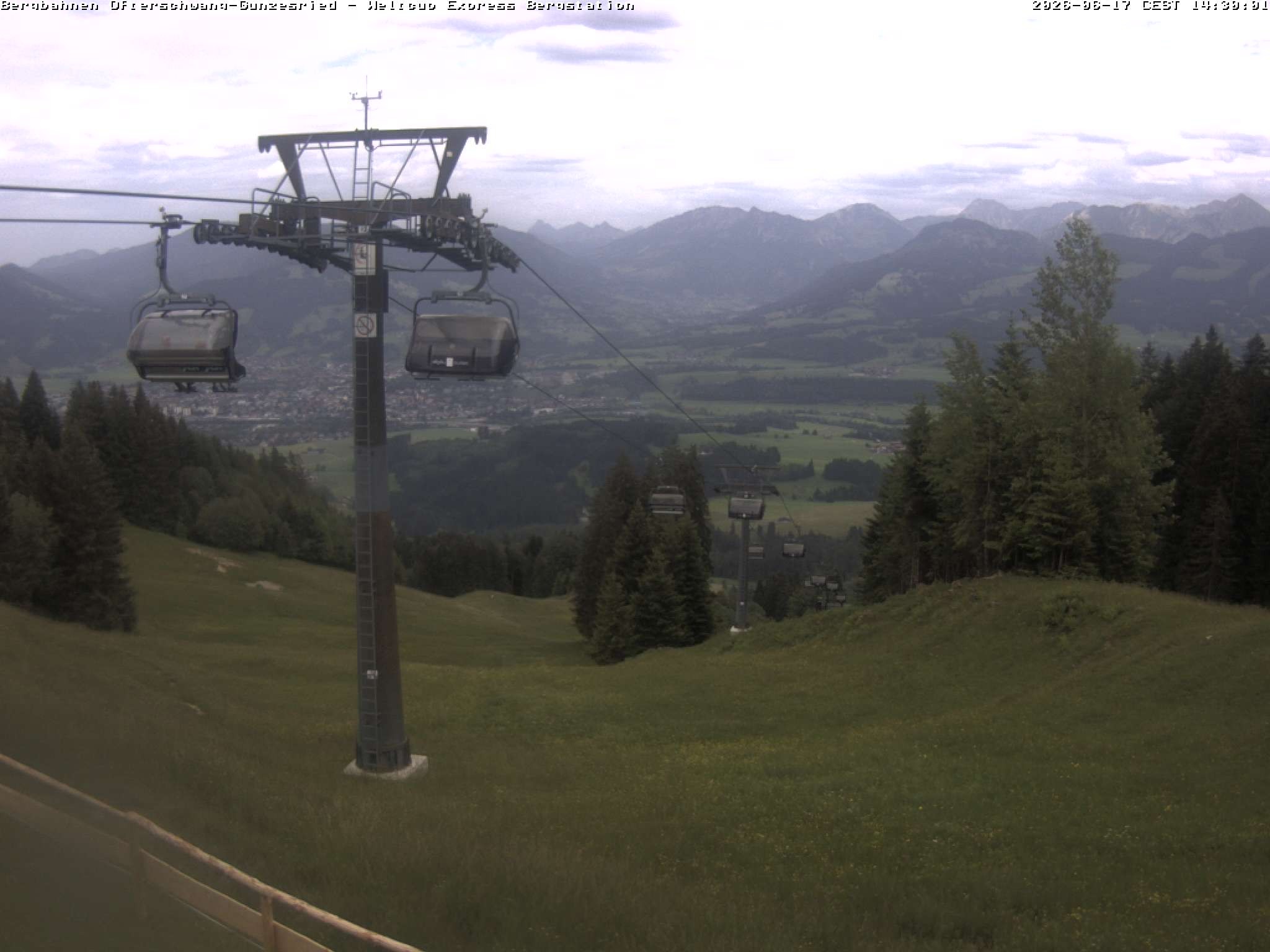 Archived image Webcam mountain station chairlift Weltcup Express