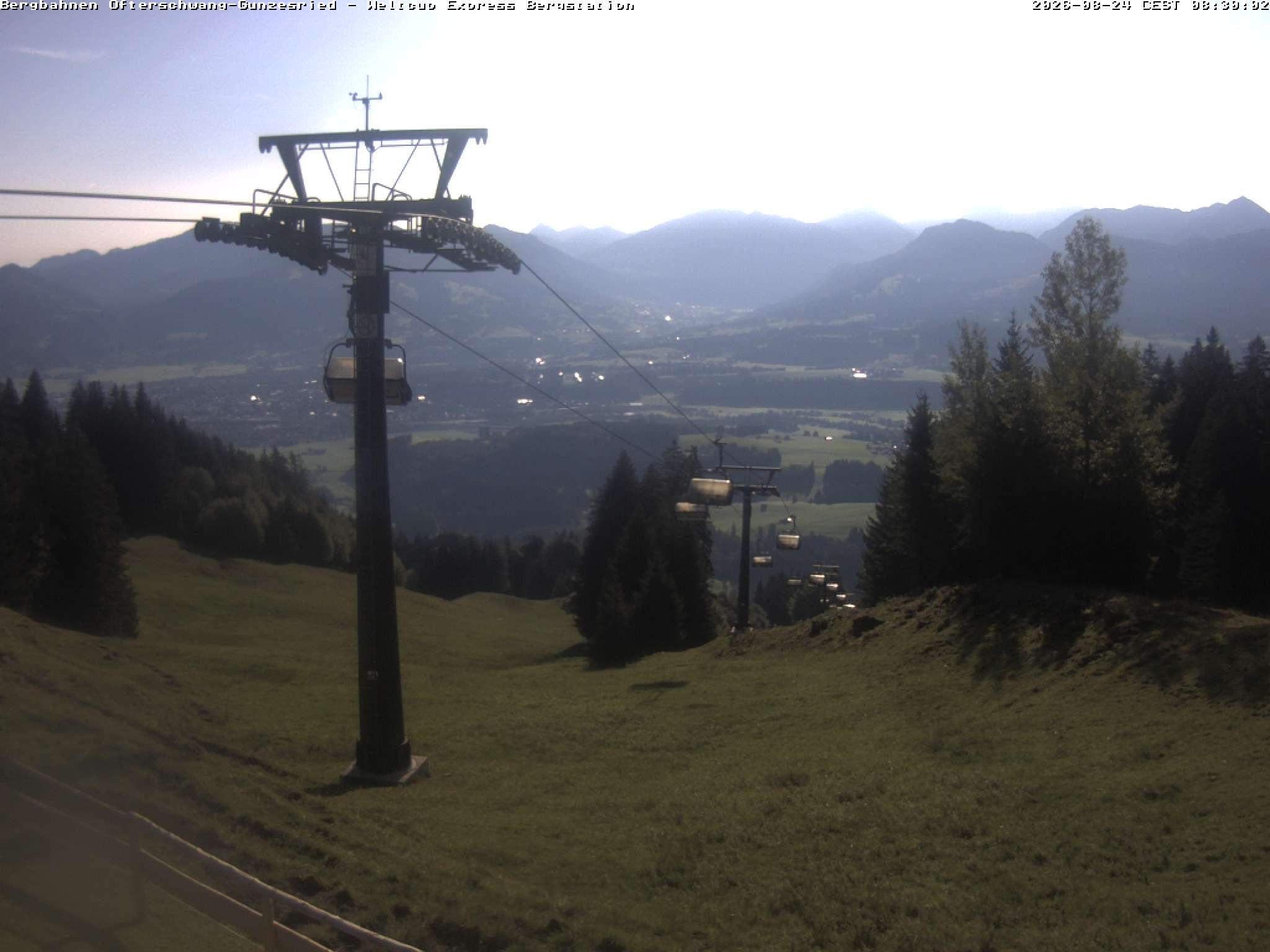 Archived image Webcam mountain station chairlift Weltcup Express