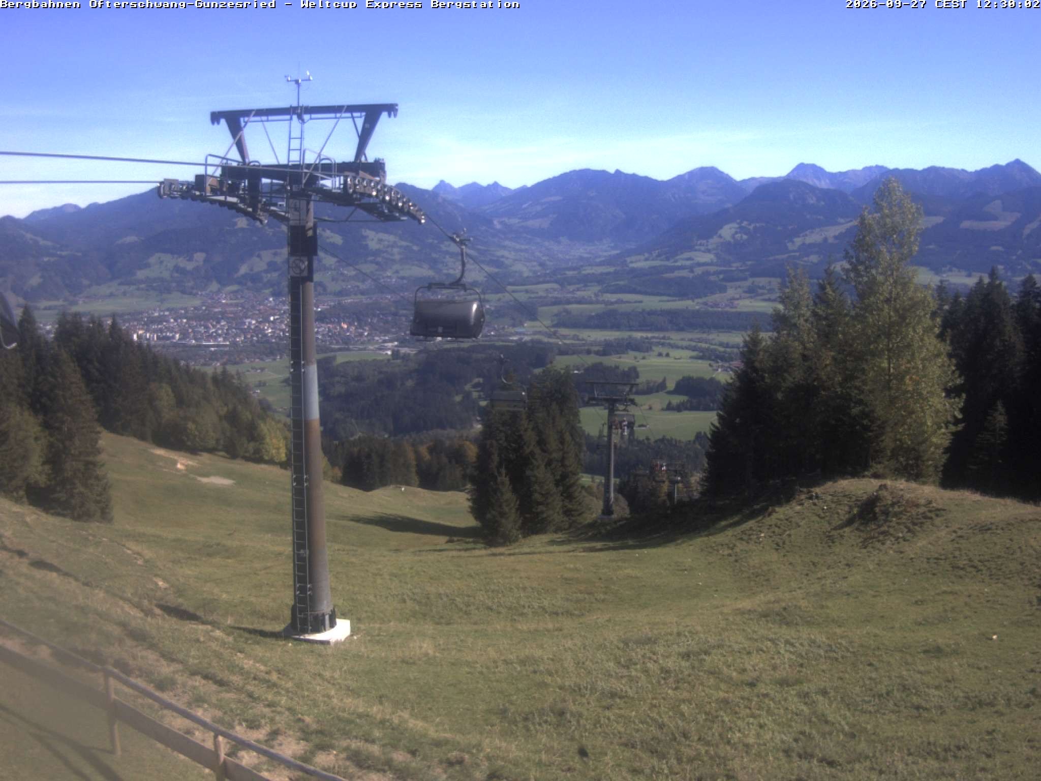 Archived image Webcam mountain station chairlift Weltcup Express