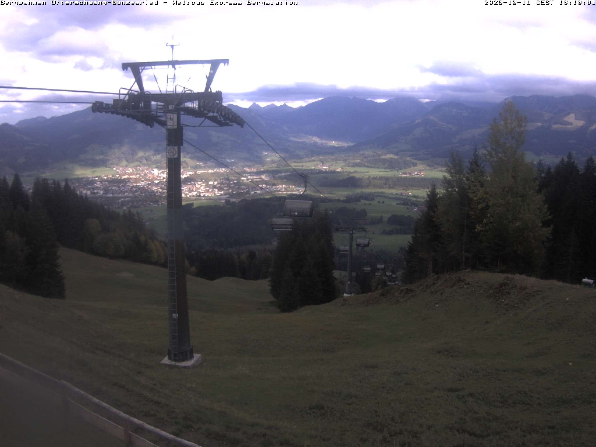 Archived image Webcam mountain station chairlift Weltcup Express