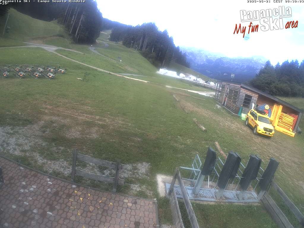 Archived image Webcam ski school Rindole, Paganella