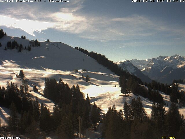 Archived image Webcam mountain restaurant Bärenfang, Hochstuckli Sattel