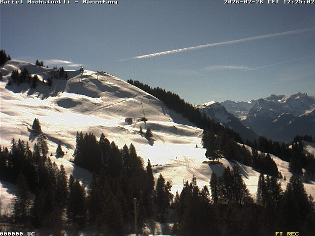 Archived image Webcam mountain restaurant Bärenfang, Hochstuckli Sattel