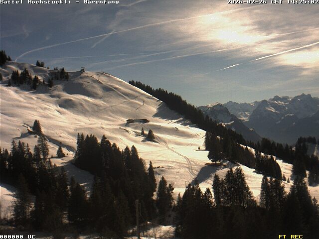 Archived image Webcam mountain restaurant Bärenfang, Hochstuckli Sattel