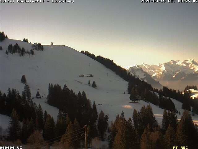 Archived image Webcam mountain restaurant Bärenfang, Hochstuckli Sattel