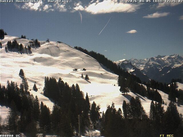 Archived image Webcam mountain restaurant Bärenfang, Hochstuckli Sattel