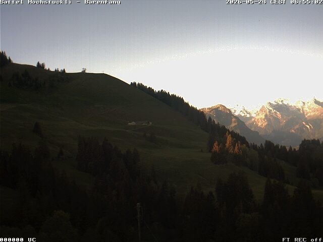 Archived image Webcam mountain restaurant Bärenfang, Hochstuckli Sattel
