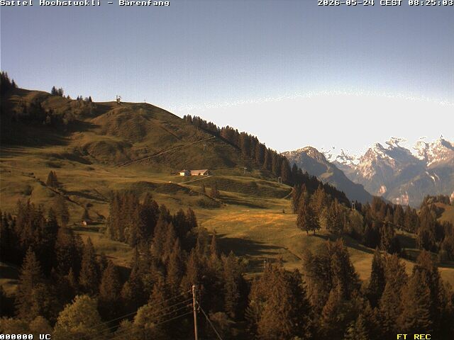 Archived image Webcam mountain restaurant Bärenfang, Hochstuckli Sattel
