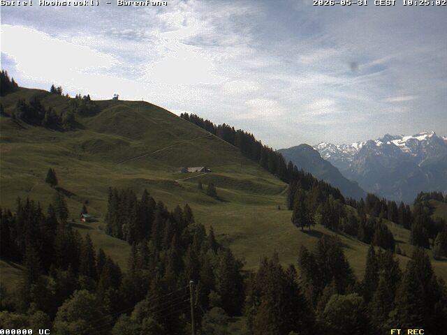 Archived image Webcam mountain restaurant Bärenfang, Hochstuckli Sattel