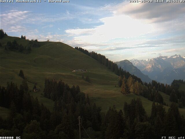 Archived image Webcam mountain restaurant Bärenfang, Hochstuckli Sattel