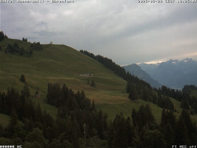 Archived image Webcam mountain restaurant Bärenfang, Hochstuckli Sattel