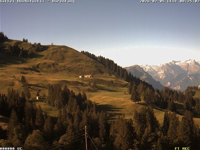Archived image Webcam mountain restaurant Bärenfang, Hochstuckli Sattel