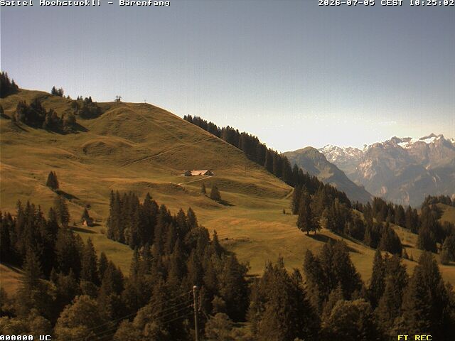 Archived image Webcam mountain restaurant Bärenfang, Hochstuckli Sattel