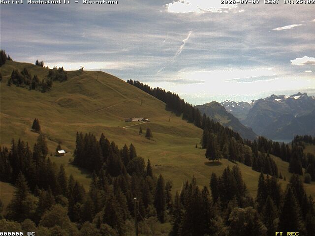 Archived image Webcam mountain restaurant Bärenfang, Hochstuckli Sattel