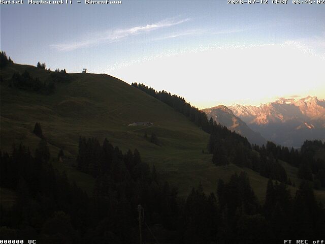 Archived image Webcam mountain restaurant Bärenfang, Hochstuckli Sattel