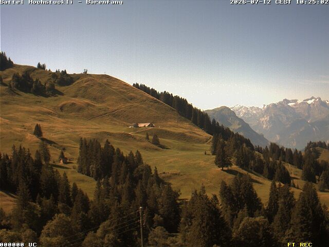 Archived image Webcam mountain restaurant Bärenfang, Hochstuckli Sattel